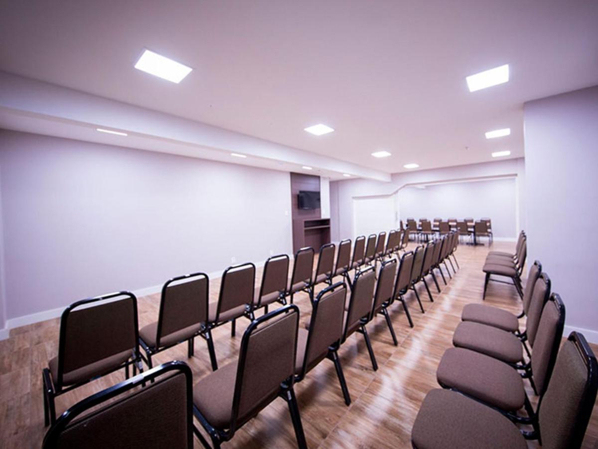 Vila Business Hotel Волта Редонда Екстериор снимка
