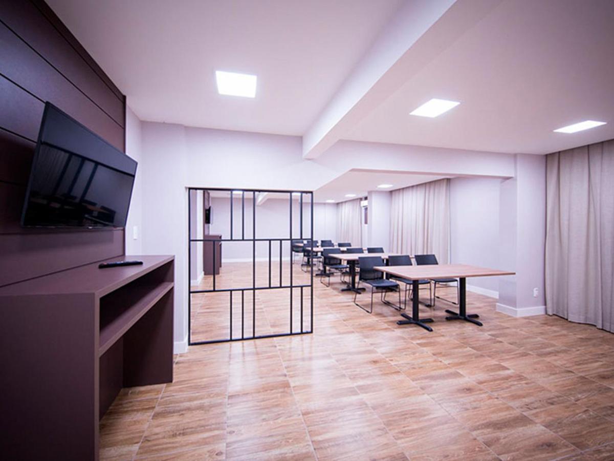 Vila Business Hotel Волта Редонда Екстериор снимка