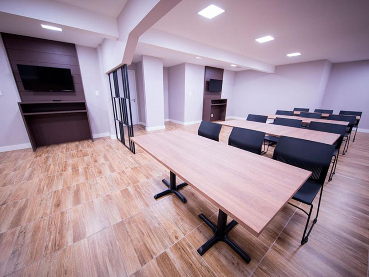Vila Business Hotel Волта Редонда Екстериор снимка