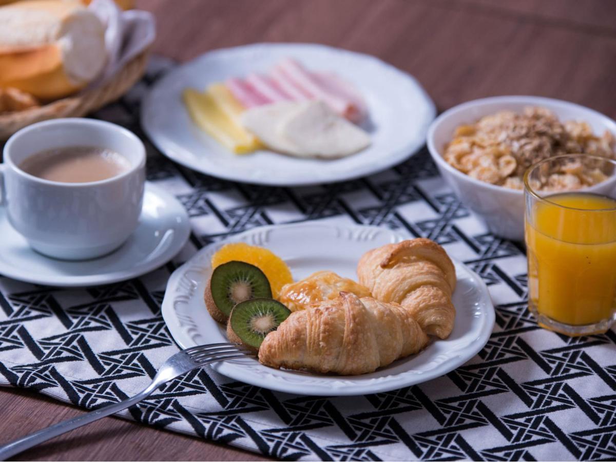 Vila Business Hotel Волта Редонда Екстериор снимка